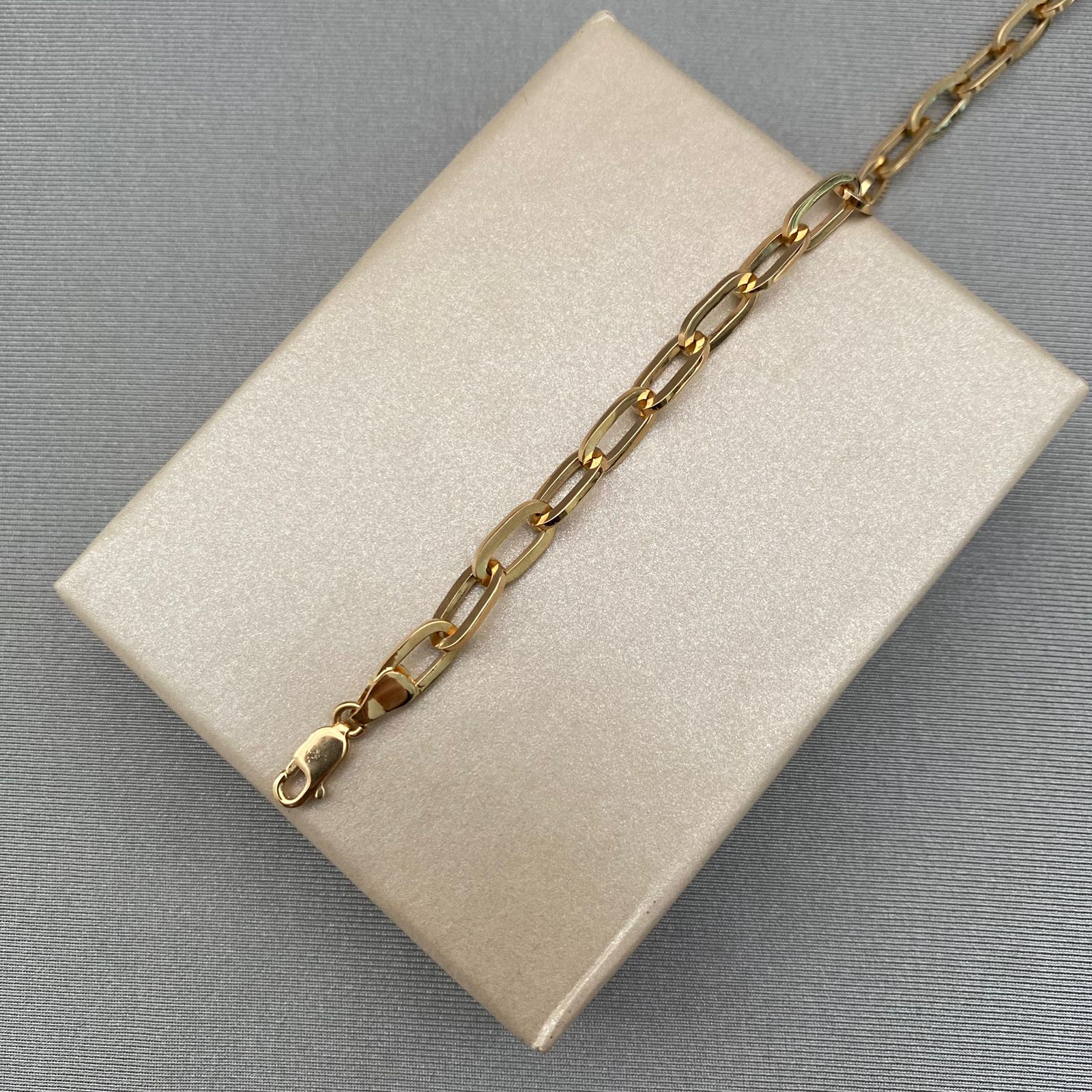 Pulso cajon (POR FABRICACION) Oro amarillo 18k 12,0 Gr / 18 Cm